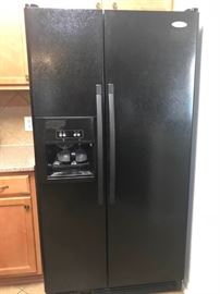Whirlpool Refrigerator       https://ctbids.com/#!/description/share/32168