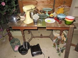 Pyrex, kitchen aid, cake plates, fiesta