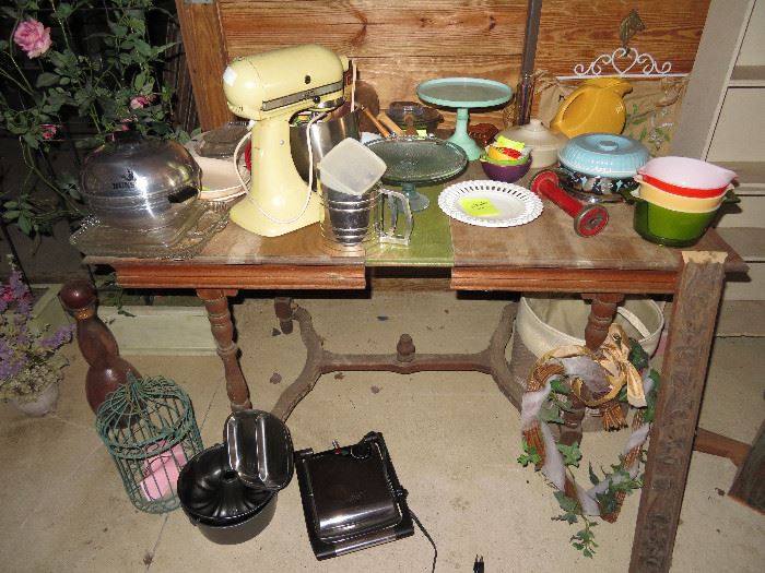 Pyrex, kitchen aid, cake plates, fiesta