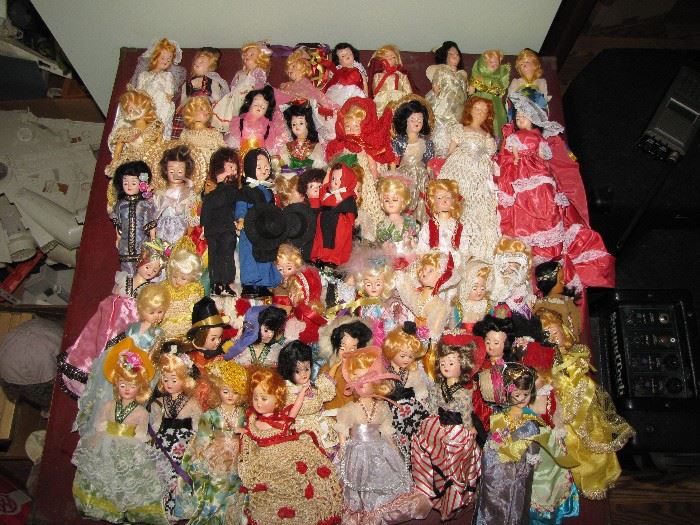 Large collection of vintage dolls, being sold as "1" lot!