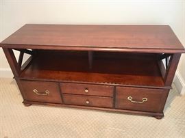 Ethan Allen console dresser