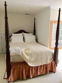 Queen four poster bed