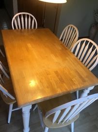 Kitchen Table with 6 chairs