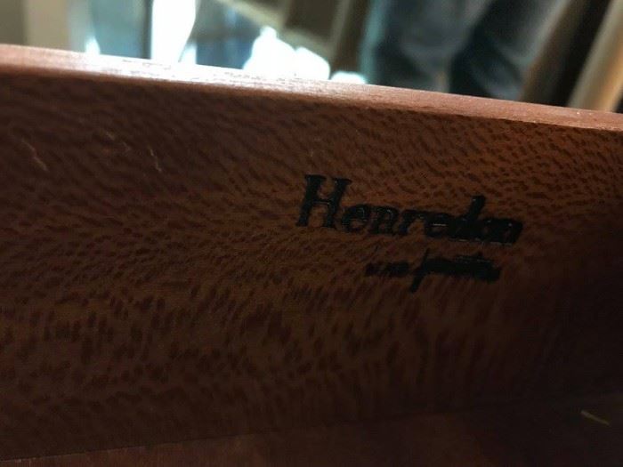 #41	Henredon Side Board 70x19x30	 $375.00 
