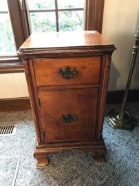 #109	End Table w/1 drawer & 1 door as is finish 16x14x27	 $65.00 
