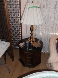 4 panel Privacy Screen, Mahogany Side table , Brass Lamp