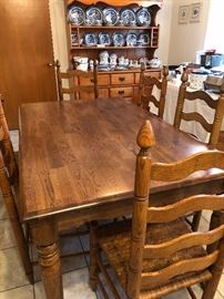 Oak dining table/chairs