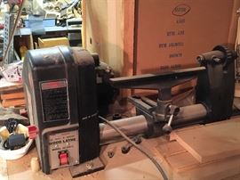 Wood lathe