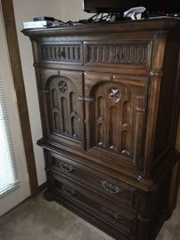 Great storage armoire