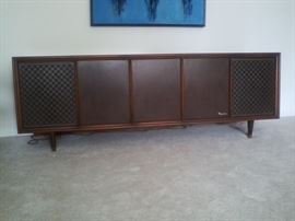 Mid Century Magnavox