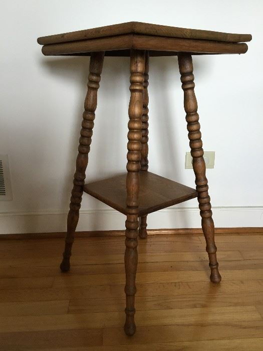 Tall Occasional Table with Spool Legs                   https://ctbids.com/#!/description/share/32344