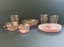 Assorted Dishes, Depression Glass https://ctbids.com/#!/description/share/32389