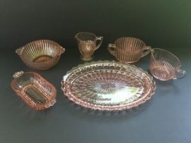 Assorted Rose Hued Glass Dishes https://ctbids.com/#!/description/share/32390