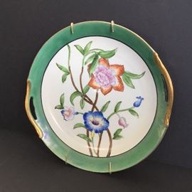 Noritake Floral Plate with Hanger          https://ctbids.com/#!/description/share/32512