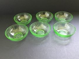 6 Green Bowls, Depression Glass https://ctbids.com/#!/description/share/32440