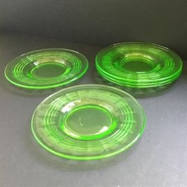 5 Green Depression Glass Plates        https://ctbids.com/#!/description/share/32442