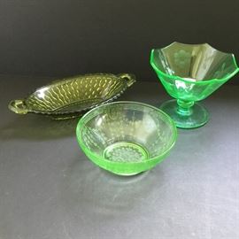 Green Bowl Depression Glass, Glass Pickle Dish    https://ctbids.com/#!/description/share/32445