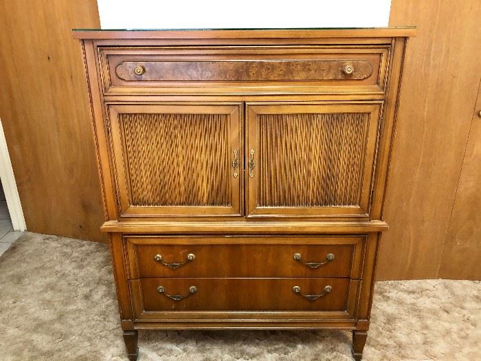 TALL CHEST OF DRAWERS WITH 3 DRAWERS & CABINET