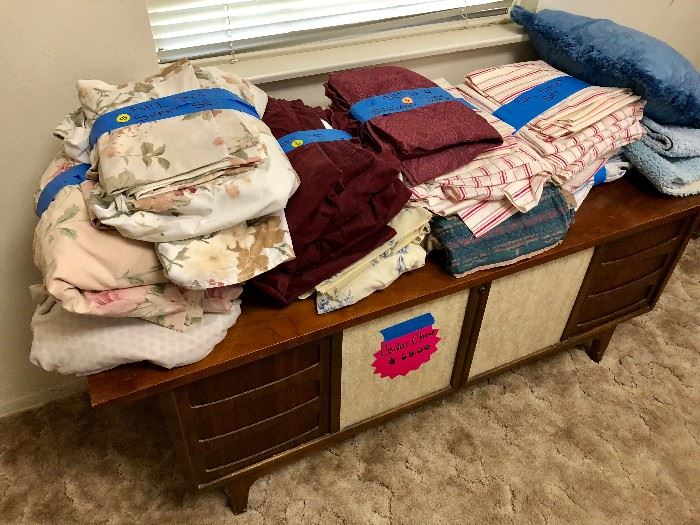 LARGE CEDAR CHEST / BEDSHEETS / LINENS / PILLOWS