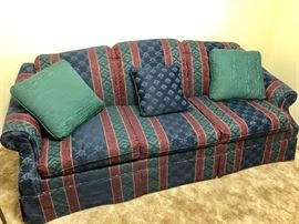 SOFA SLEEPER FULL-SIZE (NAVY, GREEN & RED)