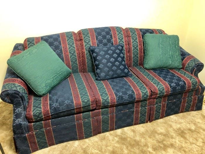 SOFA SLEEPER FULL-SIZE (NAVY, GREEN & RED)