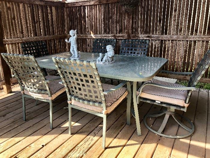 OUTDOOR PATIO TABLE & 6 CHAIRS