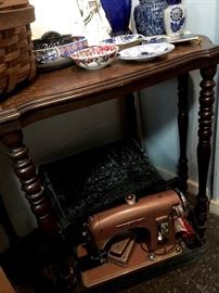 Really Pretty Hall Table...No paint...tehehe...