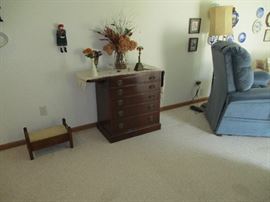 Smallest dining room server ever.