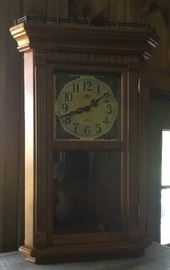 Howard Miller amantle Clock