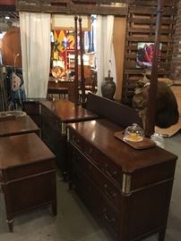 Baker 5 piece 4 post bedroom set ..was $1800 .Now $600...