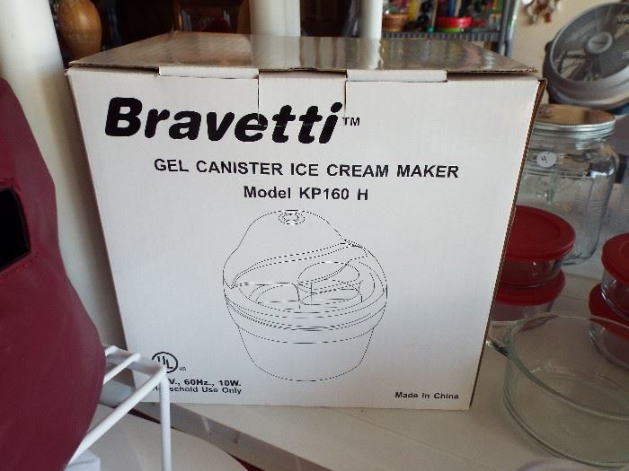 Bravetti gel canister ice cream maker in box