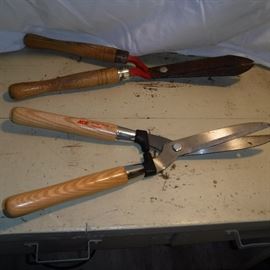 Pruning tools   http://www.ctonlineauctions.com/detail.asp?id=739858