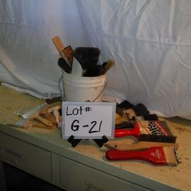 Pail of Paint brushes   http://www.ctonlineauctions.com/detail.asp?id=739867