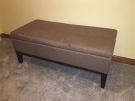 Storage ottoman