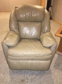 2 Leather recliners 