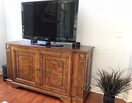 Ethan Allen TV stand