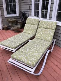 Chaise Lounge Chairs 
