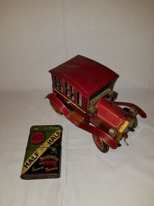 1960' battery operated tin car