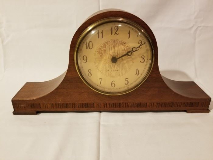 Antique mantel clock 