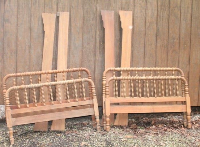 Jenny Lind 3/4 Beds saying as a pair