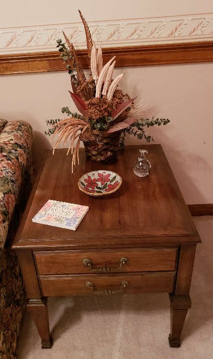 Lane End Table with drawer