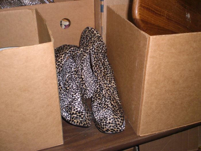 leopard GO-GO boots