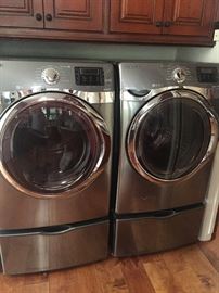 HIGH END WASHER AND DRYER