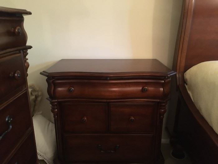 Nightstand w/ pull out slate look shelve