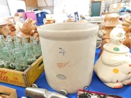 4 gallon red wing croc