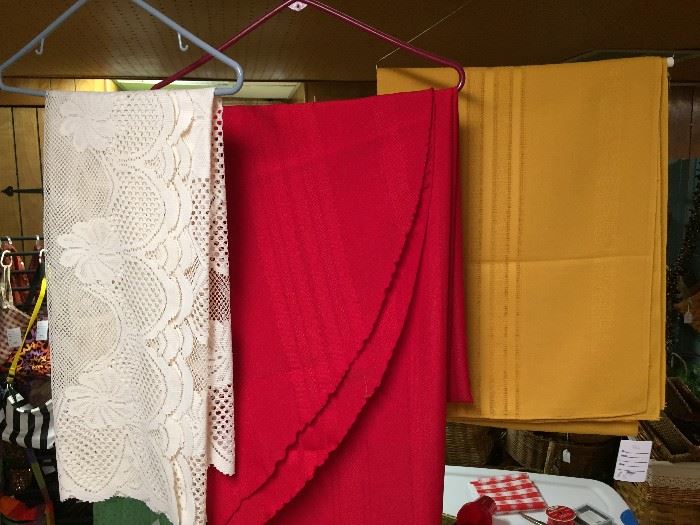 Linens/Tablecloths