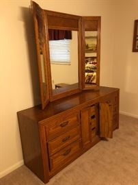 Lenoir House Bedroom set