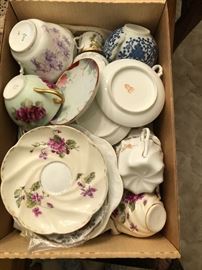 Cupsand saucers