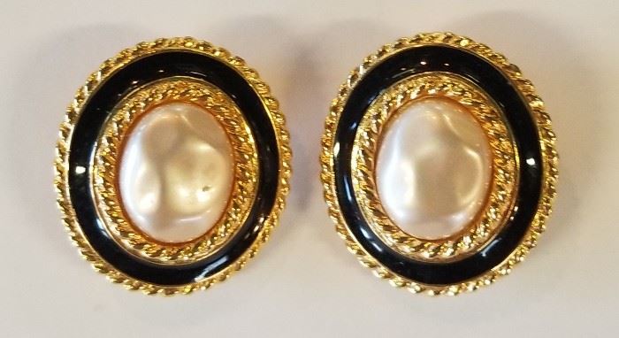 Gold Toned & Pearl Earrings.