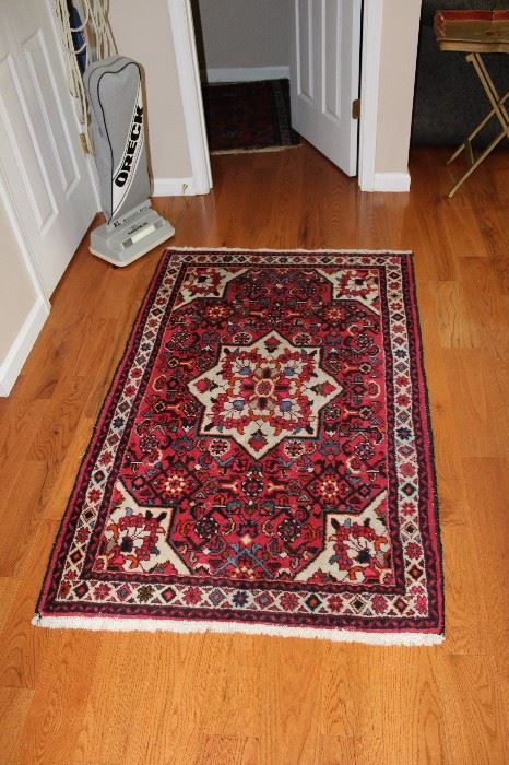 Another rug with large center medallion